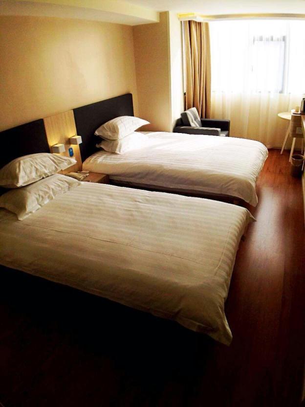 hanting hotel shanghai peoples square fuzhou road