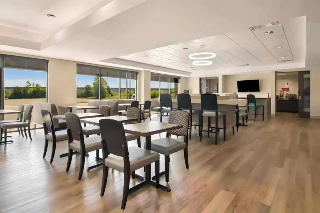comfort inn and suites