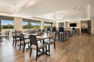 comfort inn and suites
