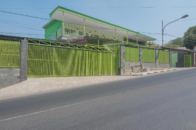 reddoorz syariah near museum wisma karya subang