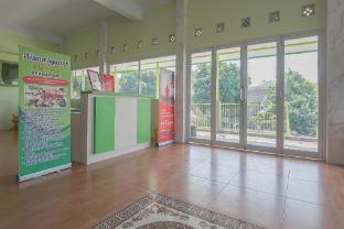 reddoorz syariah near museum wisma karya subang