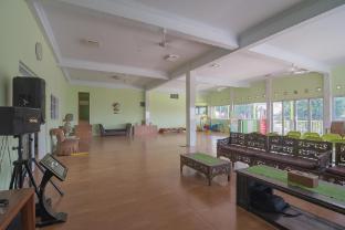 reddoorz syariah near museum wisma karya subang