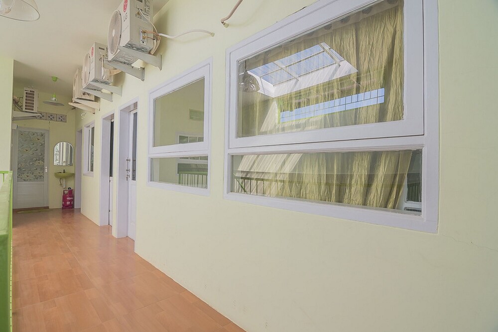 reddoorz syariah near museum wisma karya subang