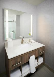 home2 suites by hilton turlock ca