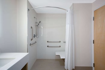 la quinta inn and suites by wyndham manassas va dulles airport