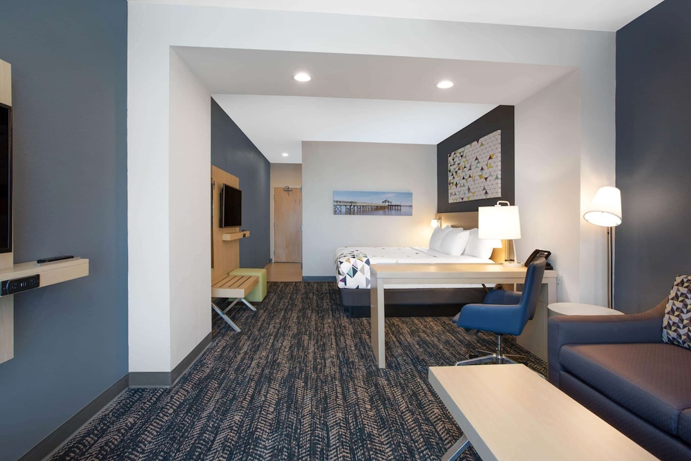 la quinta inn and suites by wyndham manassas va dulles airport