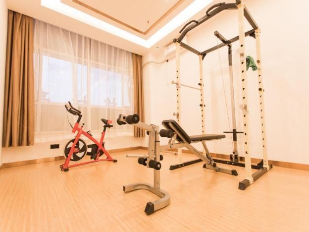 greentree innzhangjiakou high speed railway station business hotel