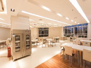 greentree innzhangjiakou high speed railway station business hotel