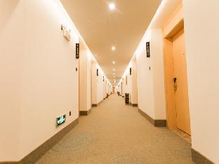 greentree innzhangjiakou high speed railway station business hotel