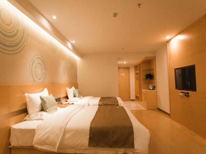 greentree innzhangjiakou high speed railway station business hotel