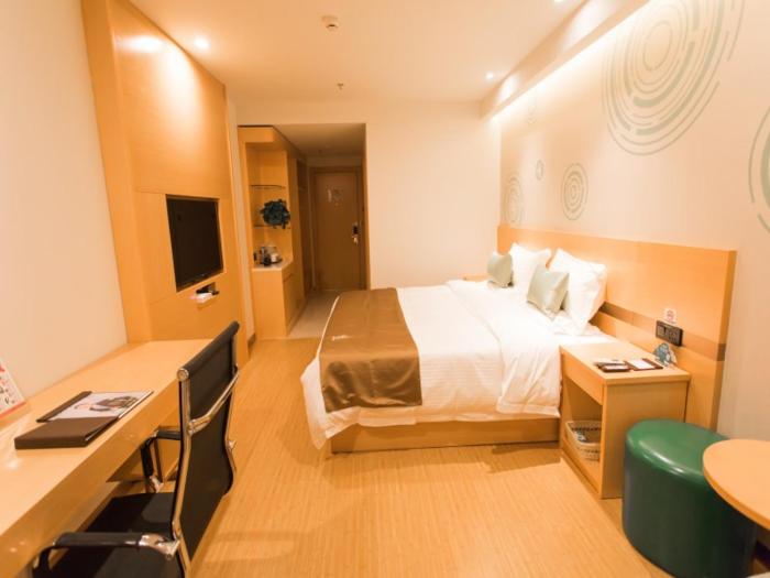 greentree innzhangjiakou high speed railway station business hotel