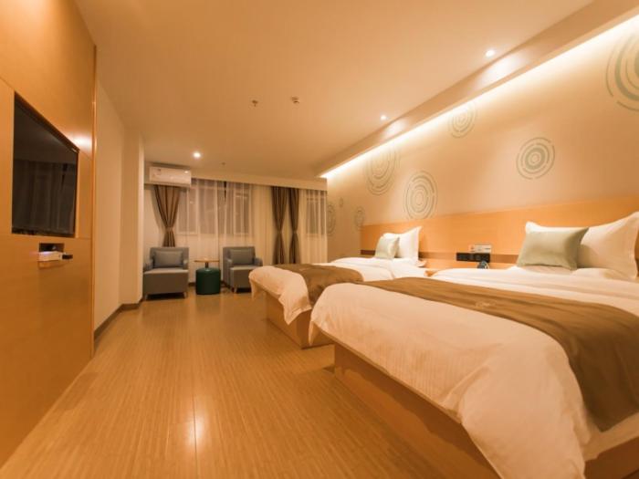 greentree innzhangjiakou high speed railway station business hotel