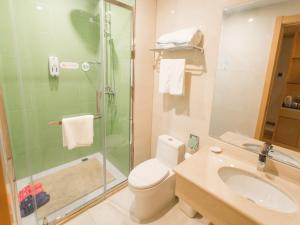 greentree innzhangjiakou high speed railway station business hotel