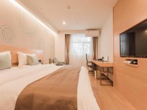 greentree innzhangjiakou high speed railway station business hotel