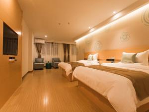greentree innzhangjiakou high speed railway station business hotel