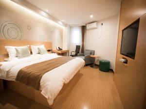 greentree innzhangjiakou high speed railway station business hotel