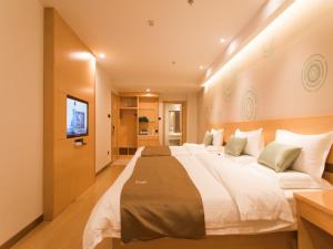 greentree innzhangjiakou high speed railway station business hotel