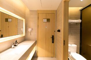 ji hotel shanghai the bund jiujiang road