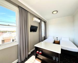 the sunnyside tavern broadmeadow