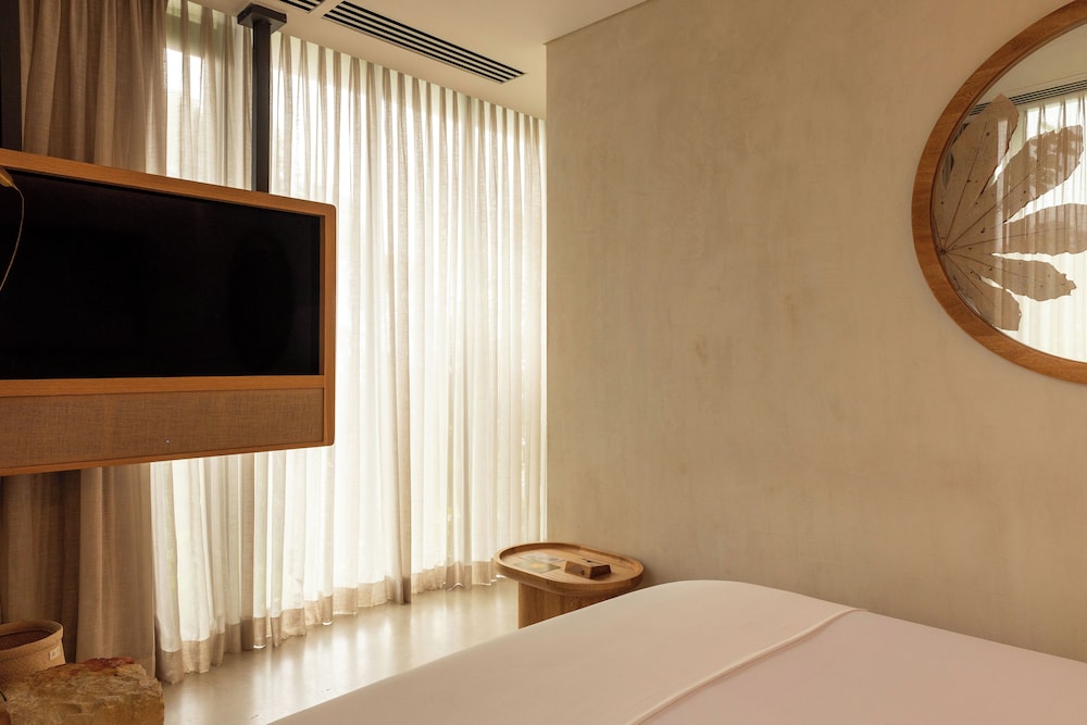 23 hotel