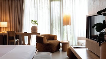 23 hotel