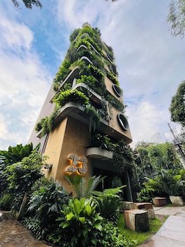 23 hotel