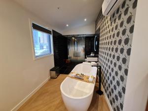 ohtel auckland