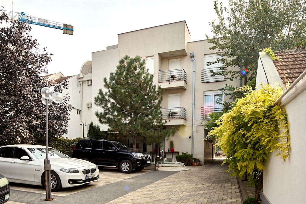boutique hotel arta