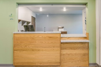 woodspring suites detroit farmington hills