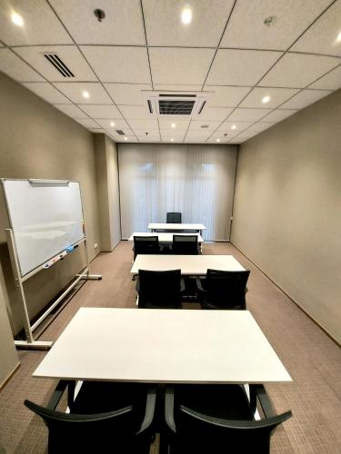 wishton hotel yangon