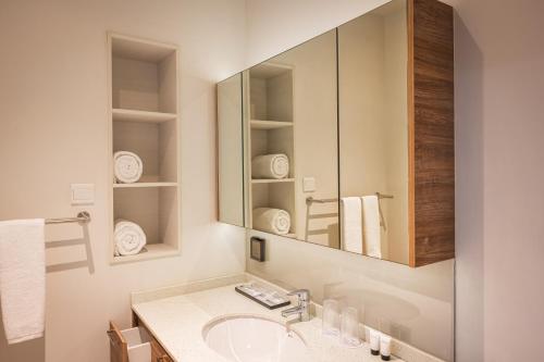 wishton hotel yangon