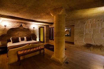 ada cave suites hotel