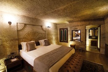 ada cave suites hotel
