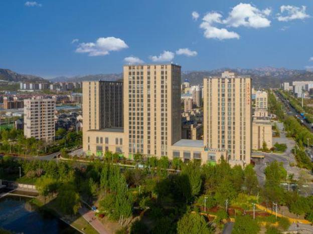 international academician park hotel