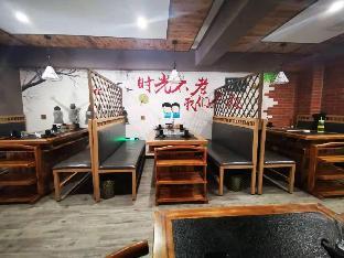 7 days premium chengde university high speed railway station