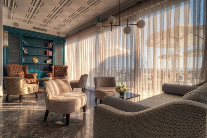 vivid blue serenity resort