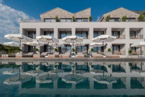 vivid blue serenity resort