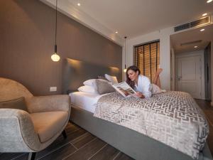 vivid blue serenity resort