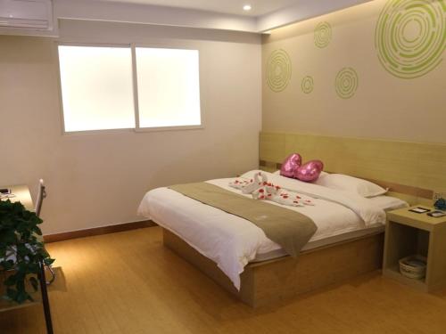 greentree inn dalian north railway station express