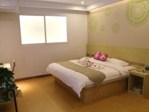 greentree inn dalian north railway station express