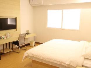 greentree inn dalian north railway station express