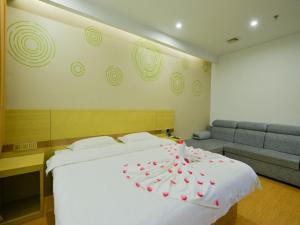 greentree inn dalian north railway station express