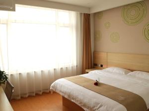 greentree inn dalian north railway station express