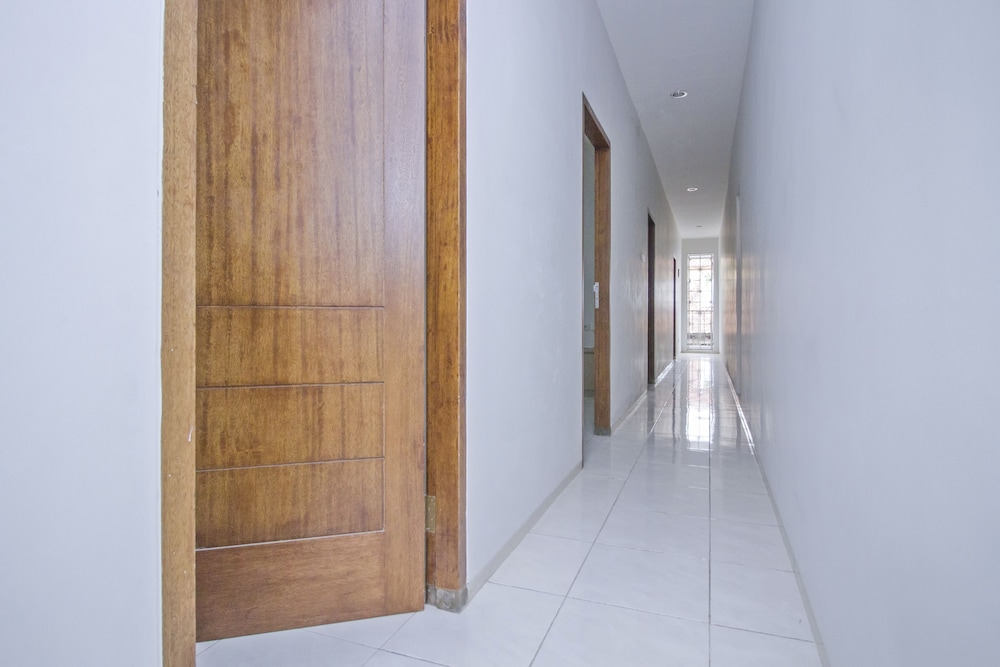 urooms tanah abang