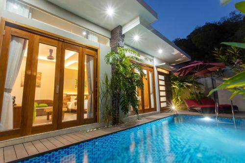maneh villa
