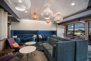 tru by hilton warsaw