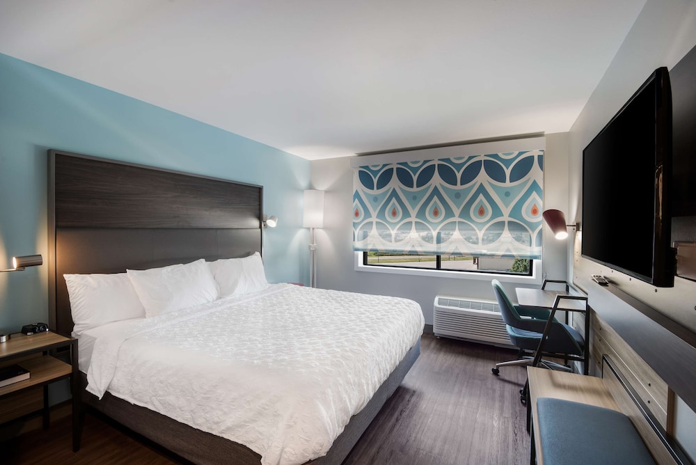 tru by hilton warsaw