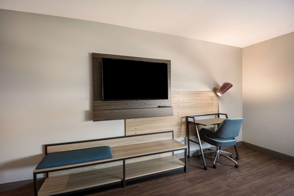 tru by hilton warsaw