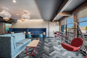 tru by hilton warsaw