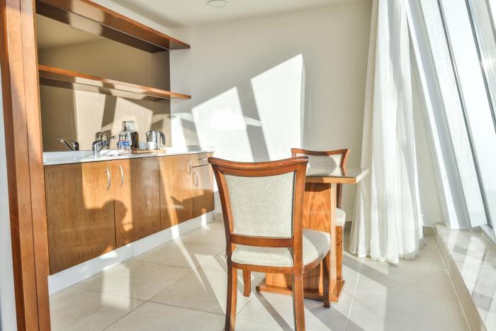 coral tower hotel by hansa